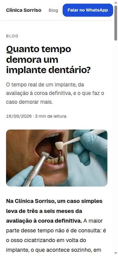 Artigo do blog do site de demonstração aberto no celular, com resposta direta em negrito